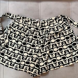 Skull silky stretch shorts